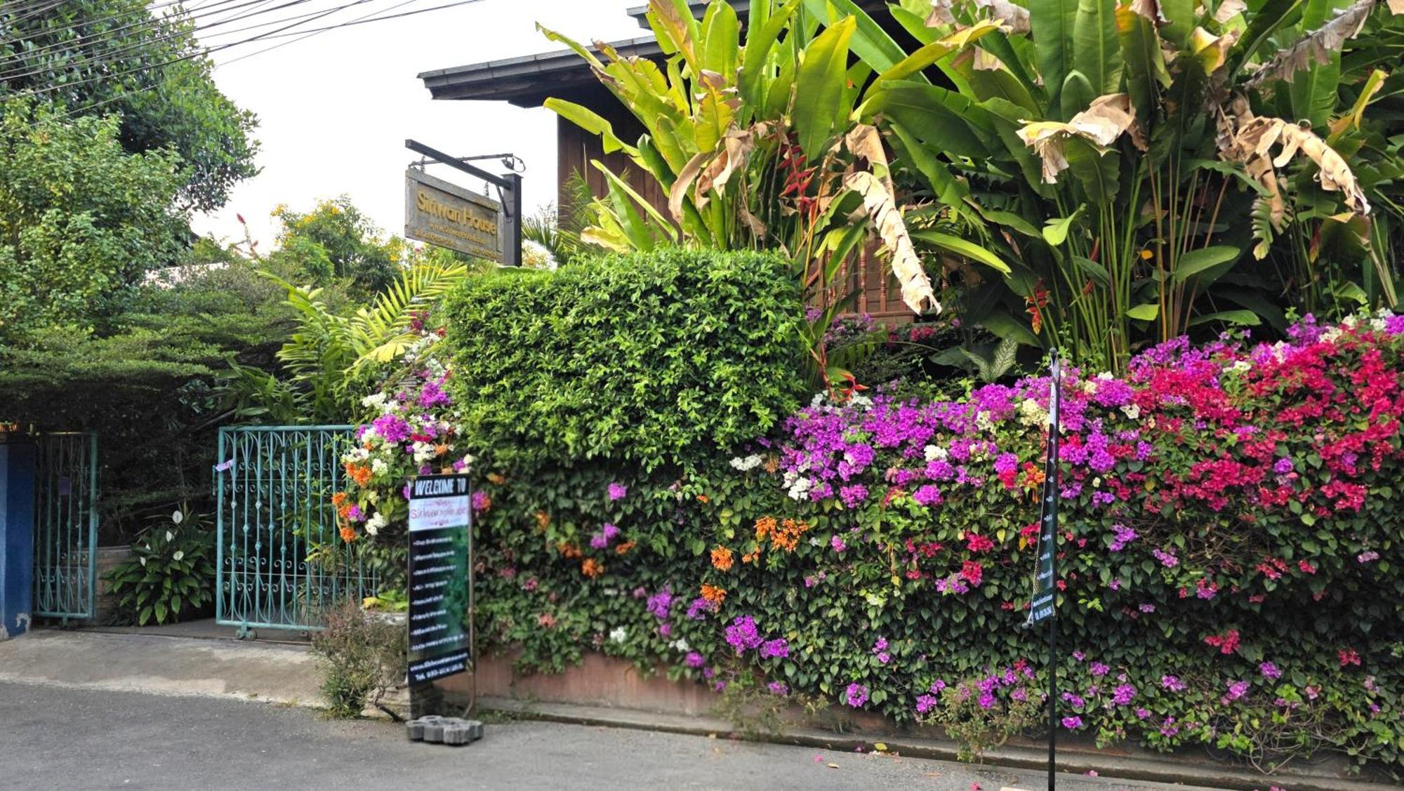 Siriwan Hostel Chiang Mai Eksteriør billede