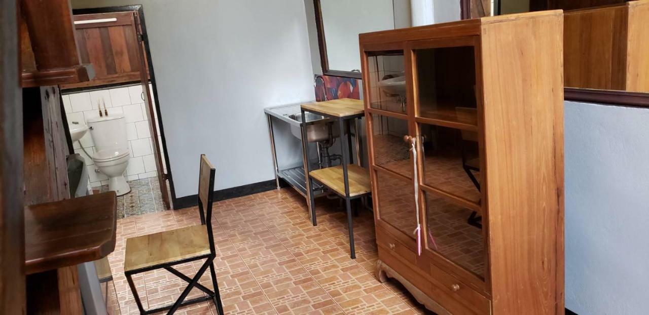 Siriwan Hostel Chiang Mai Eksteriør billede